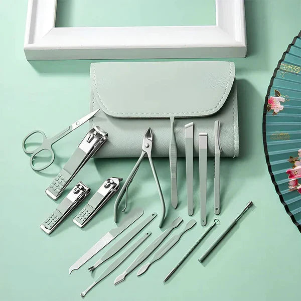 Professional Manicure & Pedicure Nail Grooming Kit